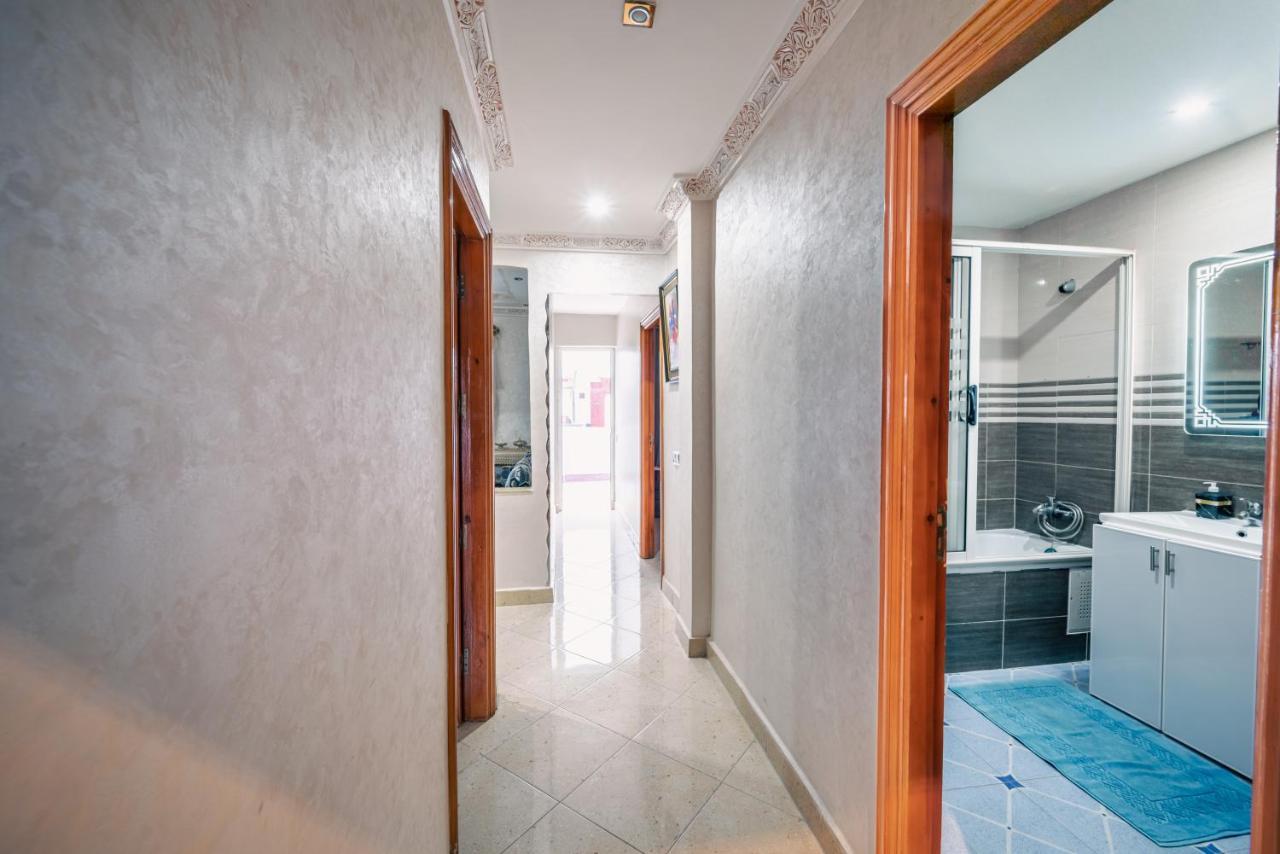 Amplio Apartamento En El Centro De Tanger Appartamento Esterno foto