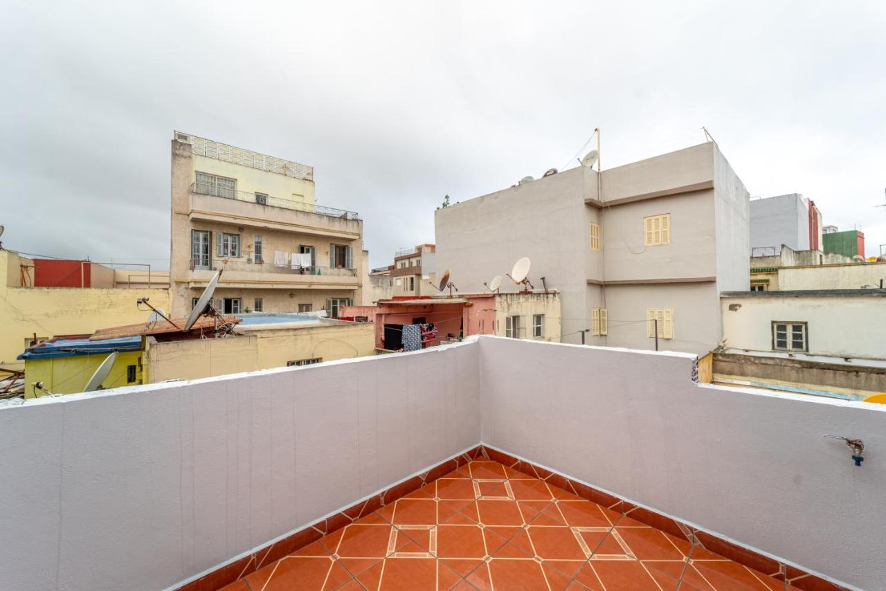 Amplio Apartamento En El Centro De Tanger Appartamento Esterno foto