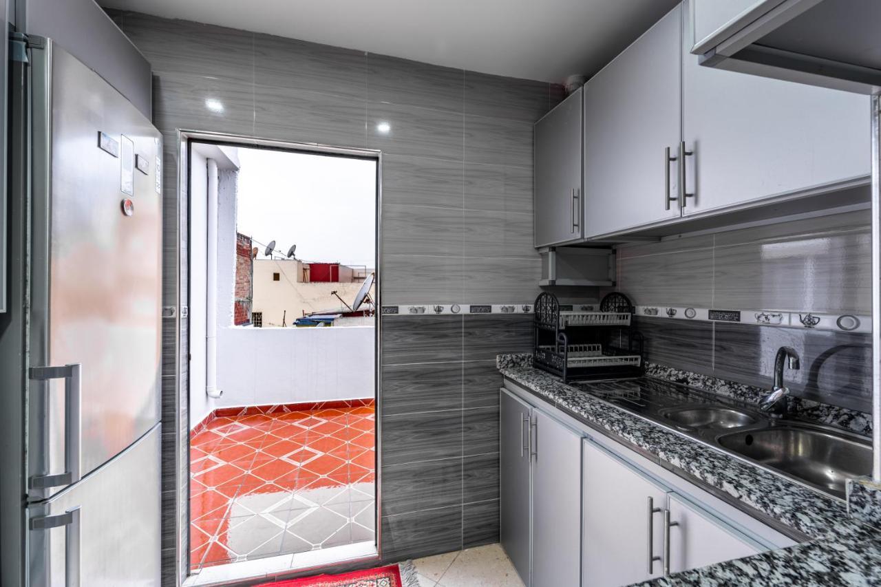 Amplio Apartamento En El Centro De Tanger Appartamento Esterno foto