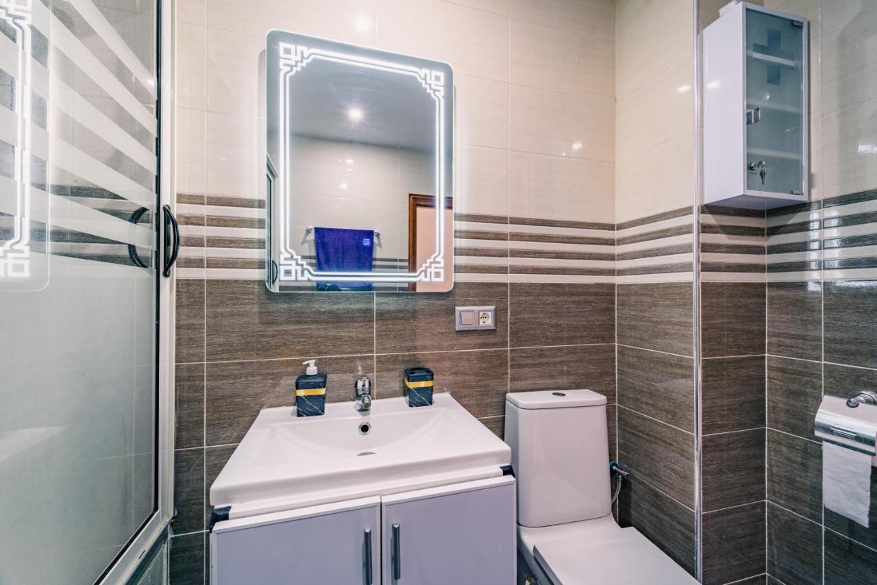 Amplio Apartamento En El Centro De Tanger Appartamento Esterno foto